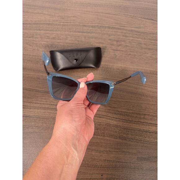 DIFF Eyewear Blue Cat Eye Sunglasses – Designer Oversized Shades with Case - Picture 4 of 5